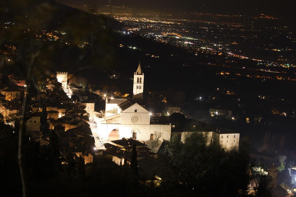 Magnifica Luxury Suites Assisi Exterior foto